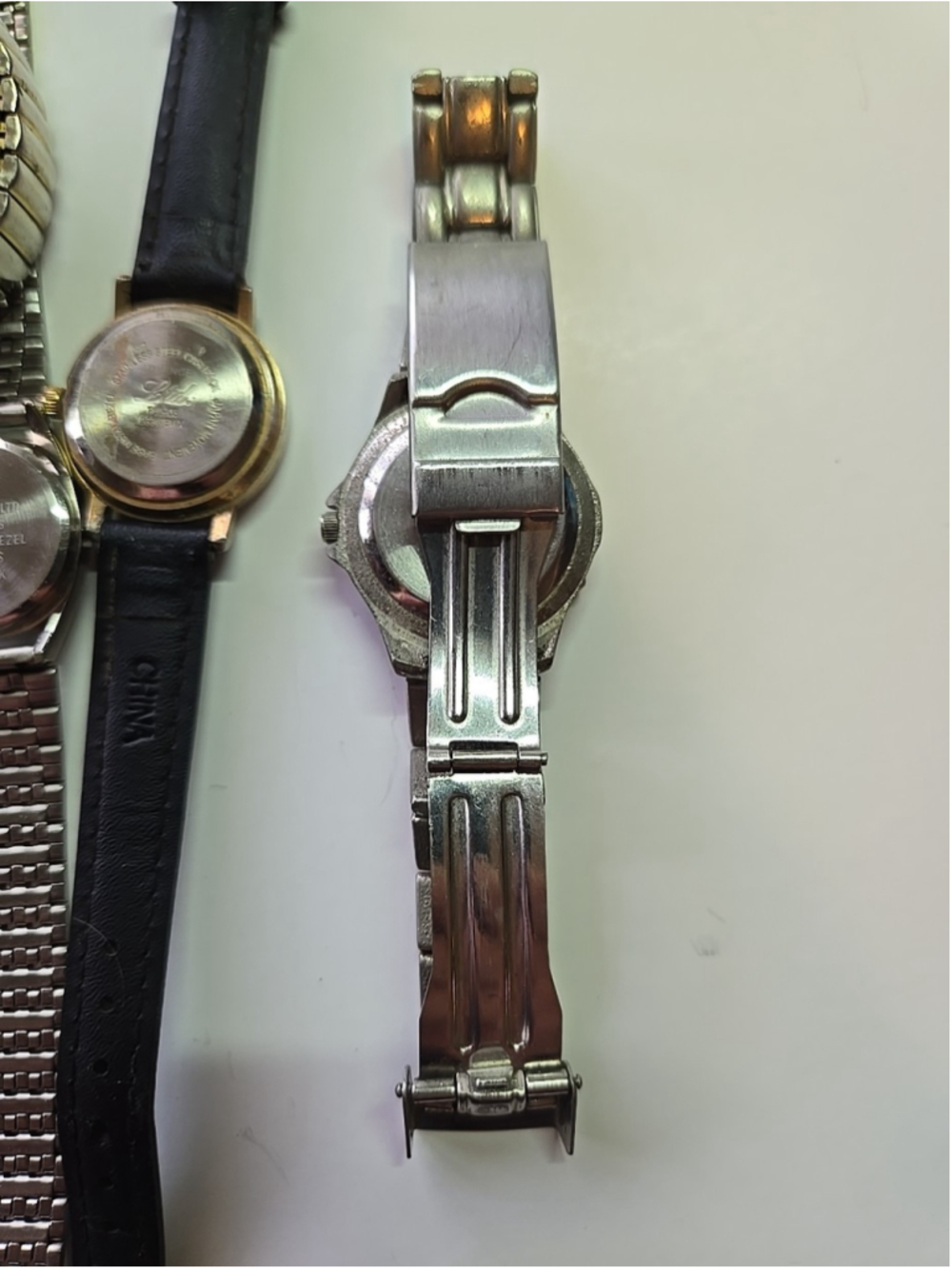 Five Vintage Women's Watches All Different Kinds For Parts Or Repair - Picture 11 of 12